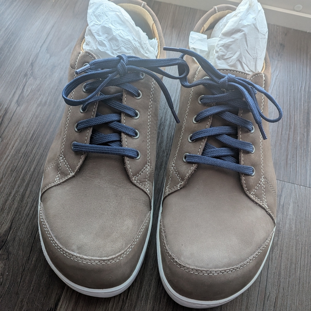 Birkenstock Men's Taupe Sneakers with Navy Laces